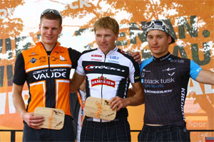 Konny Looser, Matthias Leisling, Rupert Palmberger â€“ Sieger SportScheck MountainBIKE Festival Tegernseer Tal 2012 (Foto: Sportograf.de)