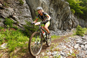 Nina Kraus â€“ Siegerin SportScheck MountainBIKE Festival Tegernseer Tal 2012 (Foto: Sportograf.de)